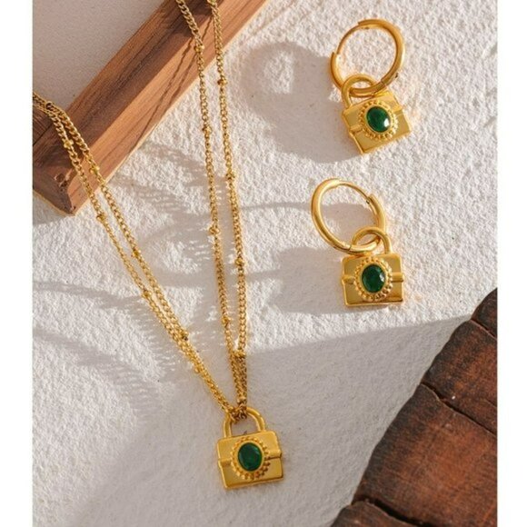 Emerald Green Cubic Zirconia 18K Gold Plated Lock Dangle Earrings NEW - Picture 11 of 11